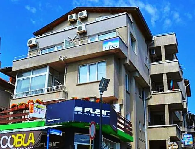 Petrovi بيت ضيافة سوزوبول