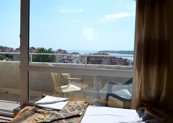 Petrovi بيت ضيافة سوزوبول